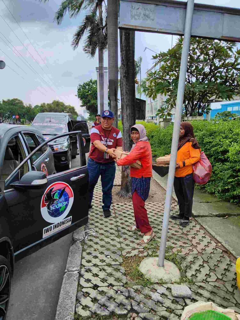 Ketum IWO Indonesia, Meluncurkan Program Warung Pers Indonesia